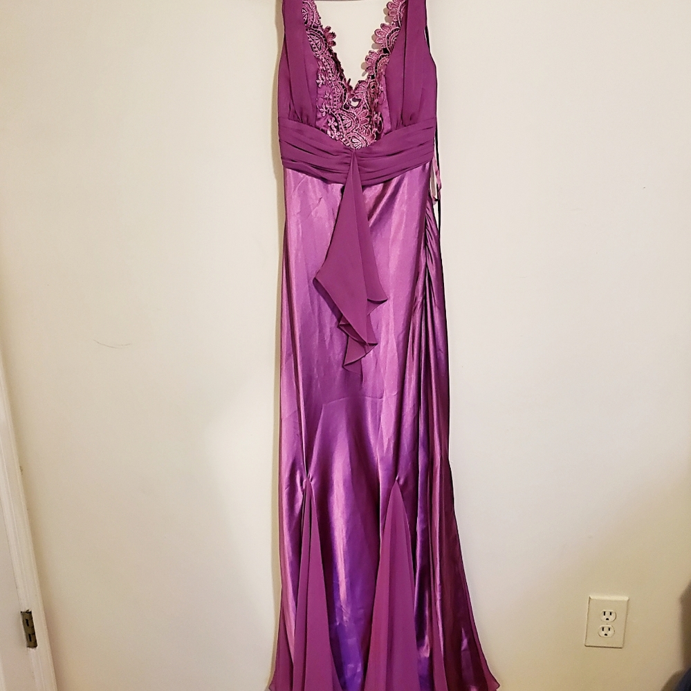 Light Purple Aspeed Vintage Lace Evening Gown